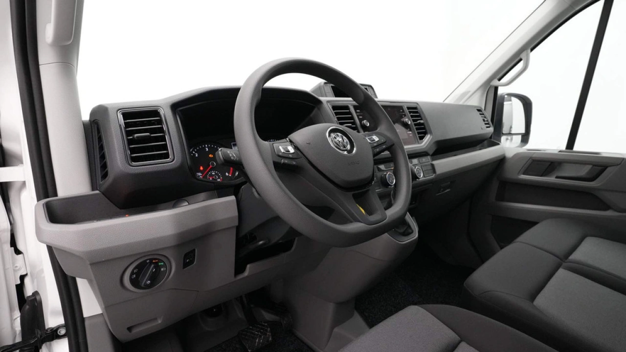 VW Bedrijfswagens Crafter 2.0 TDI 130kW 177PK GVW 3.5T L4 Highline Bakwagen AUT
