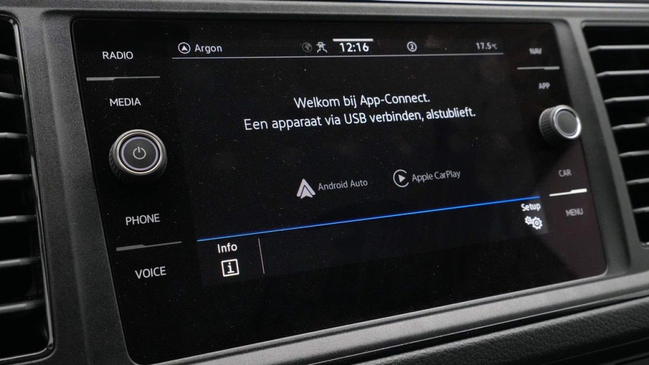 VW Bedrijfswagens Crafter 2.0 TDI 130kW 177PK GVW 3.5T L4 Highline Bakwagen AUT