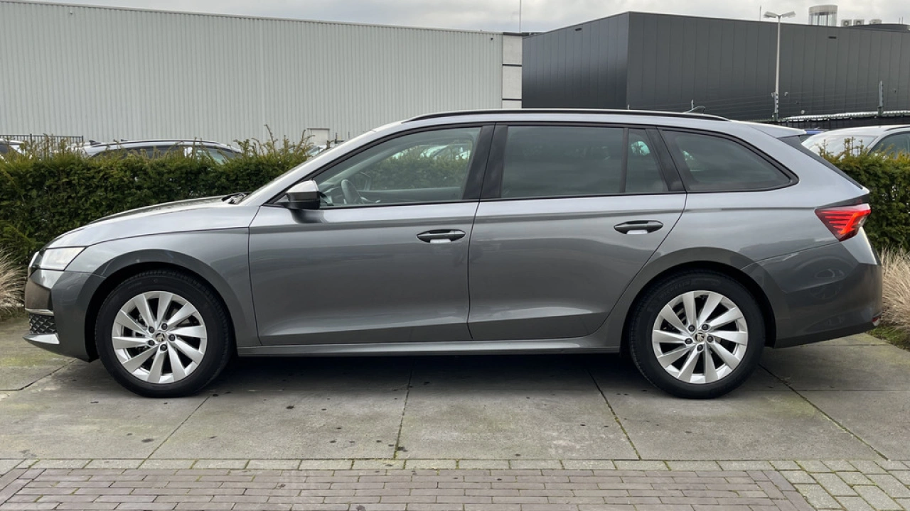 Škoda Octavia Combi 1.5 TSI DSG-7 MHEV First Edition