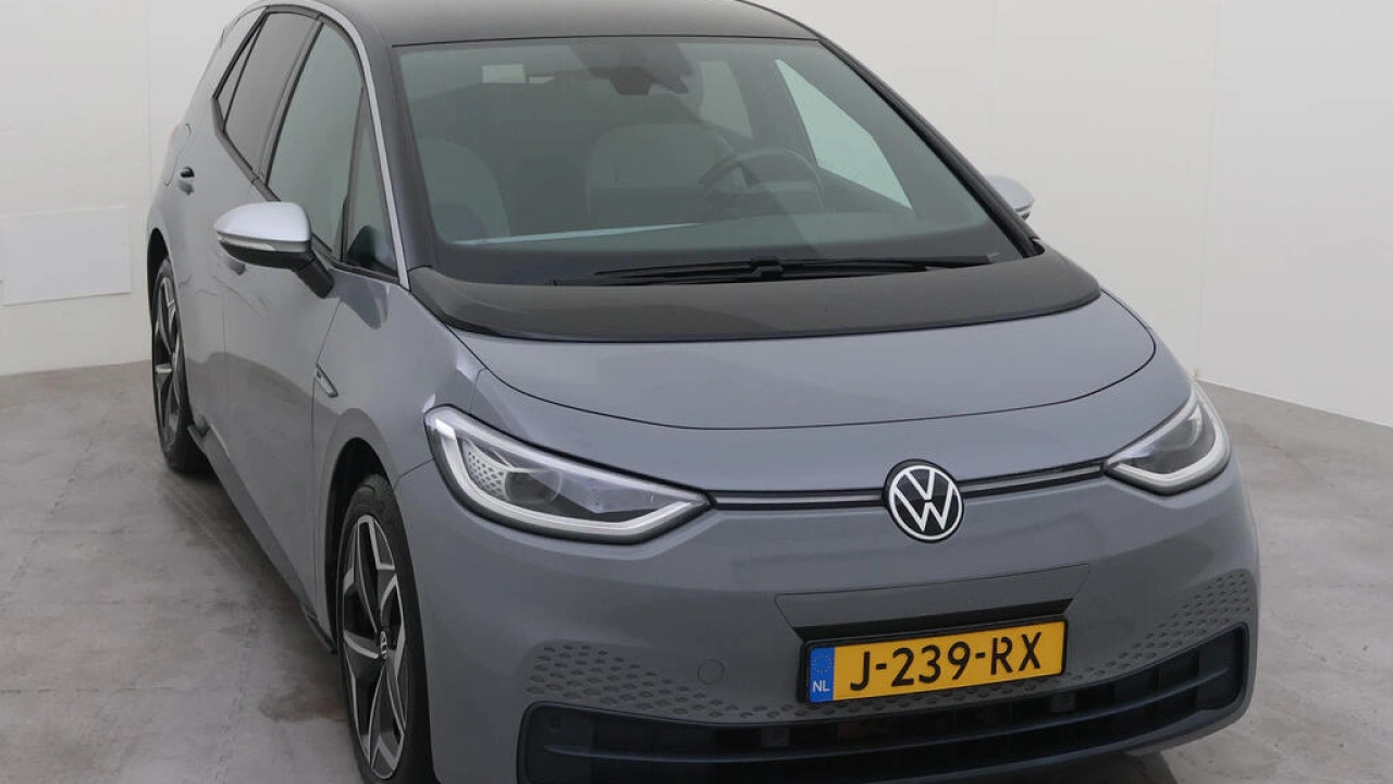 Volkswagen ID.3 First Plus 58 kWh |