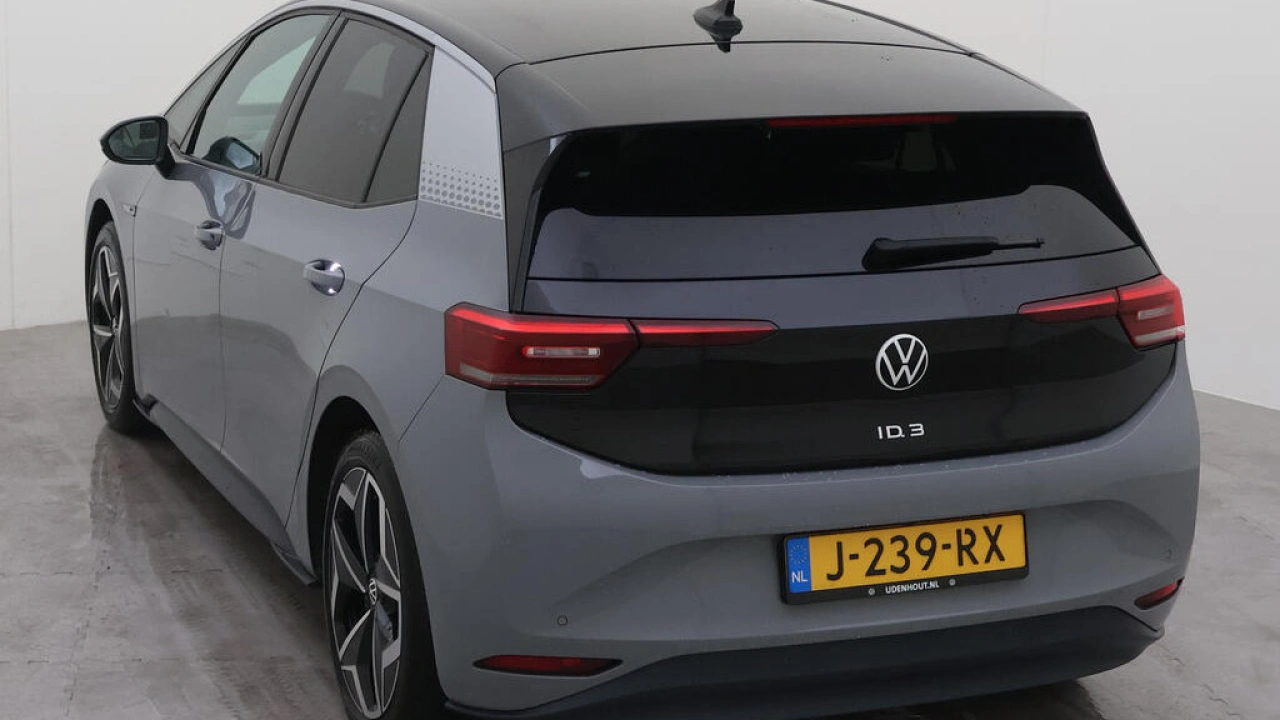 Volkswagen ID.3 First Plus 58 kWh |