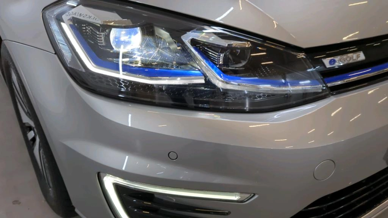 Volkswagen e-Golf E-DITION | Warmtepomp | LED | Parkeersensoren | Navigatie