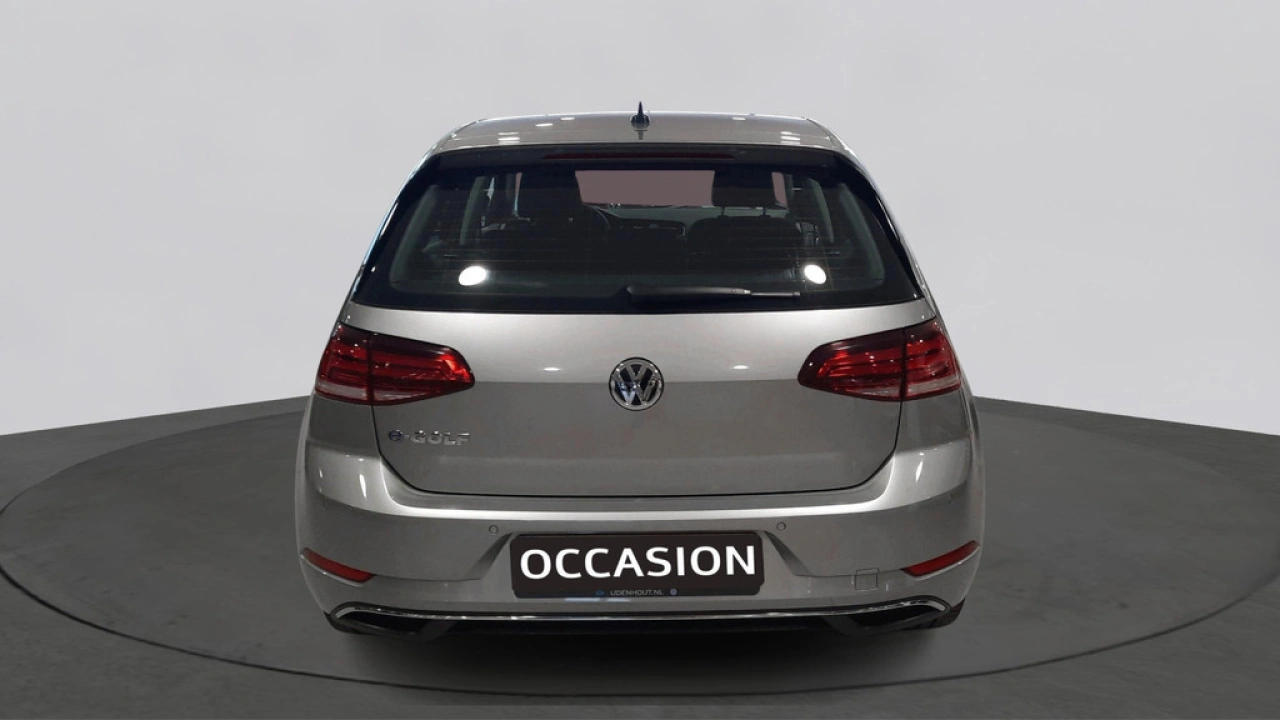 Volkswagen e-Golf E-DITION | Warmtepomp | LED | Parkeersensoren | Navigatie