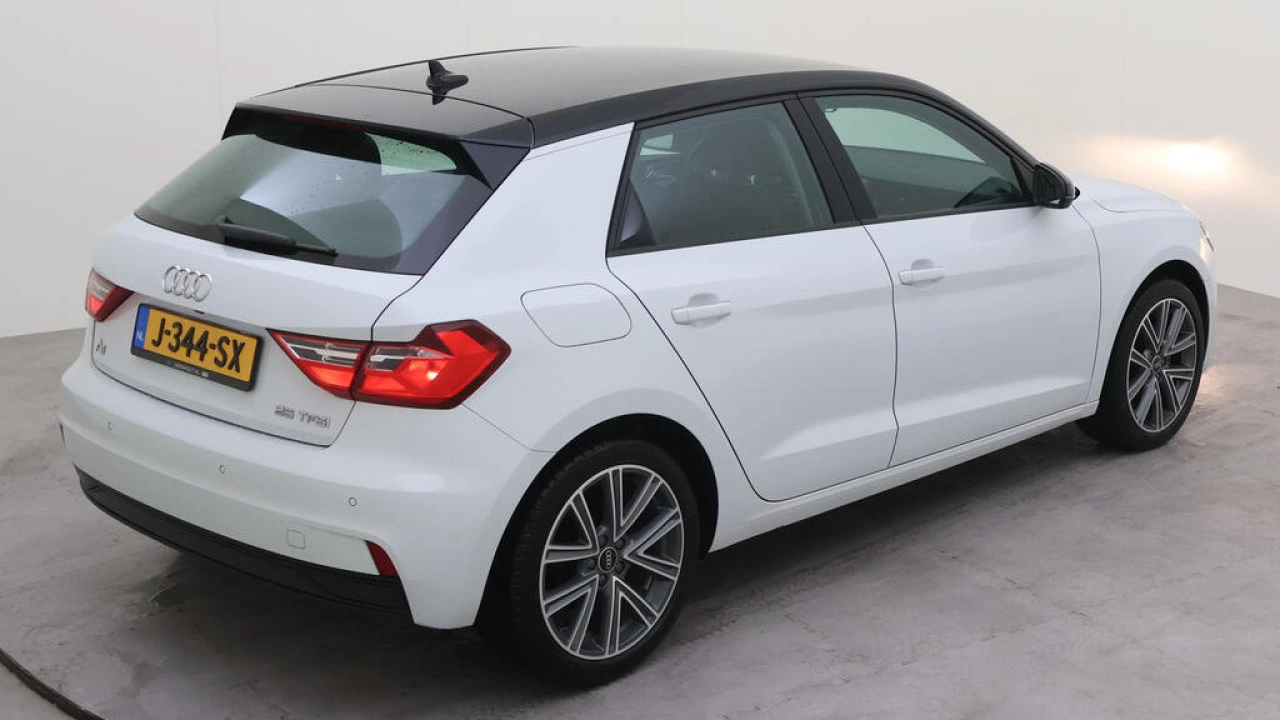 Audi A1 Sportback 25 TFSI 96pk Epic | Parkeerhulp V+A | Achteruitrijcamera