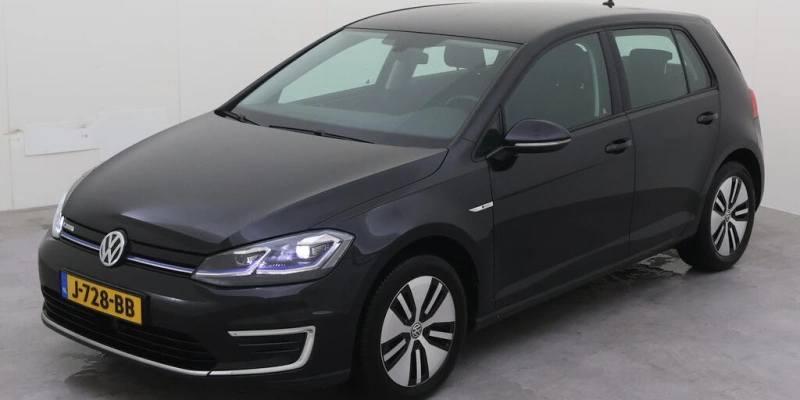 Volkswagen e-Golf E-DITION | Warmtepomp | Camera | Navi | Active Info Display