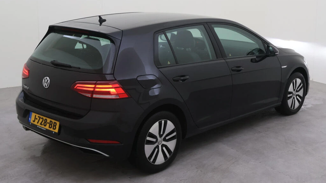 Volkswagen e-Golf E-DITION | Warmtepomp | Camera | Navi | Active Info Display