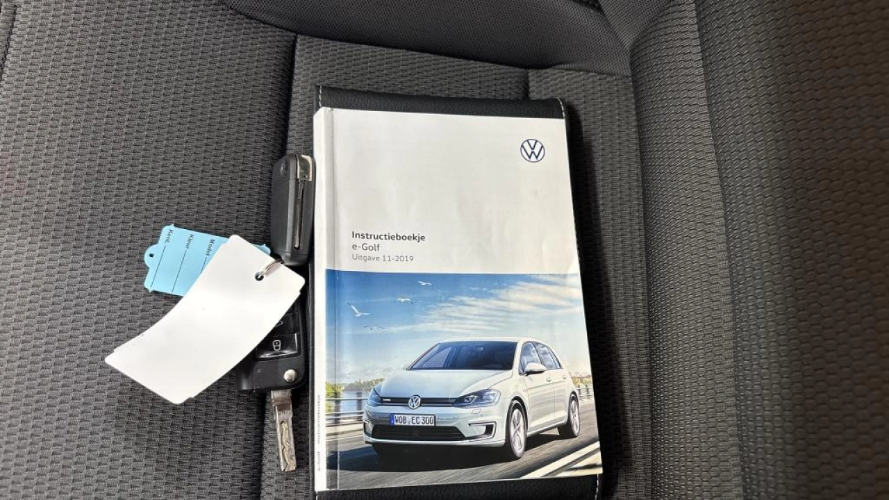 Volkswagen e-Golf E-DITION | Warmtepomp | Camera | Navi | Active Info Display