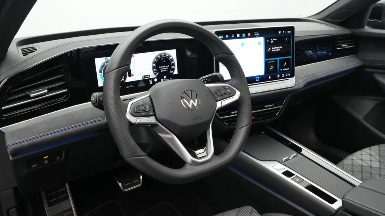 Volkswagen Passat Variant 1.5 eTSI 150pk DSG R Line BlackStyle