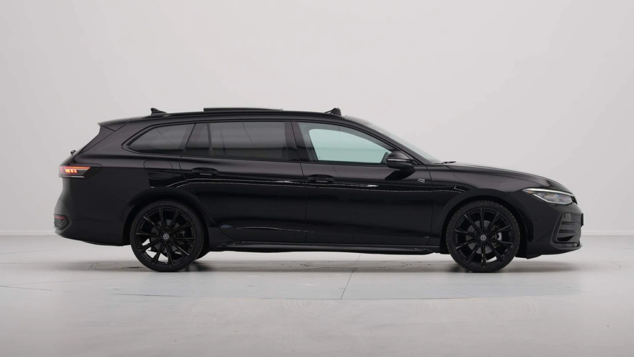 Volkswagen Passat Variant 1.5 eTSI 150pk DSG R Line BlackStyle