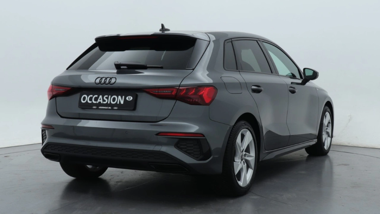 Audi A3 Sportback 35 TFSI S edition 150PK | Audi Sound | Adaptive cruise | Carplay |