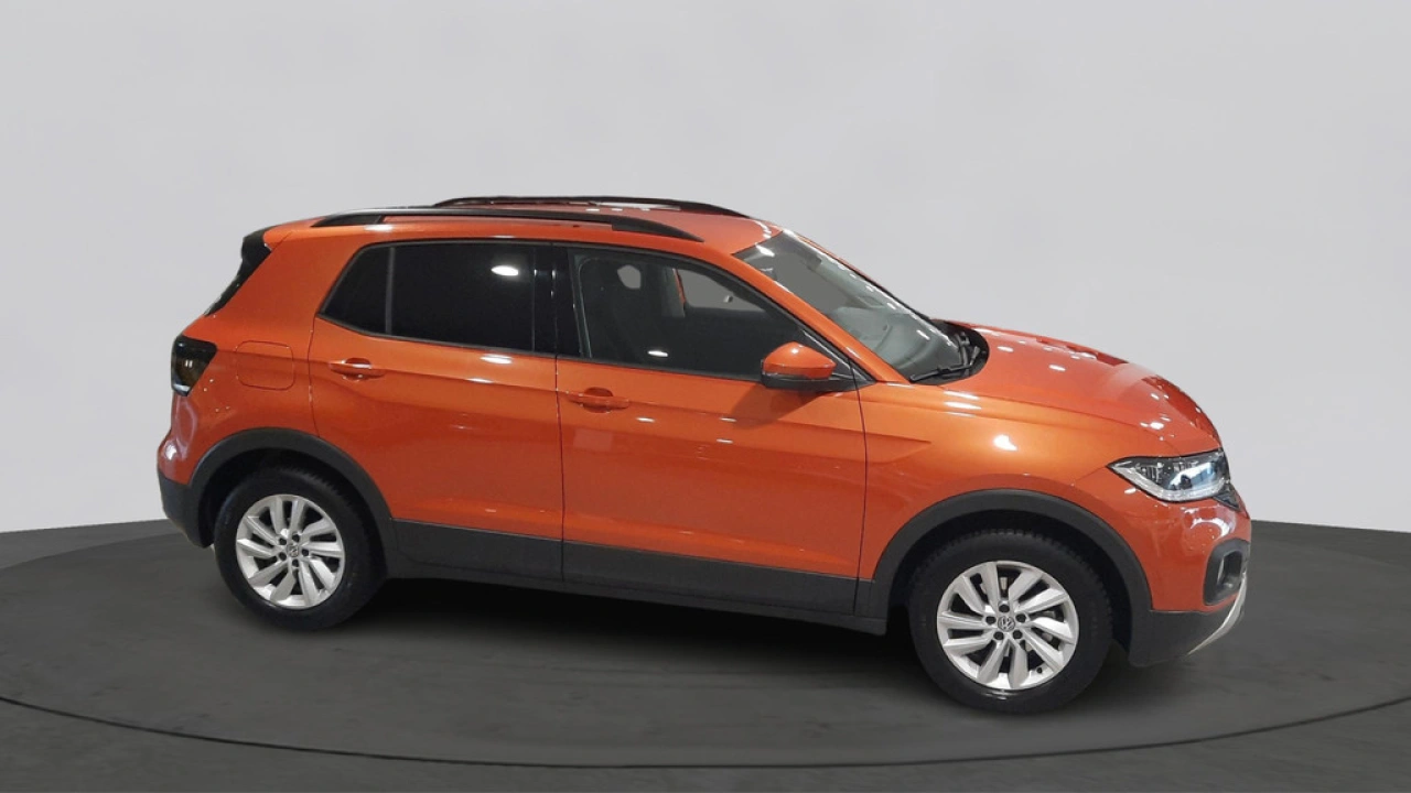 Volkswagen T-Cross 1.0 110pk TSI Life | Navi | LED verlichting | Camera | Trekhaak