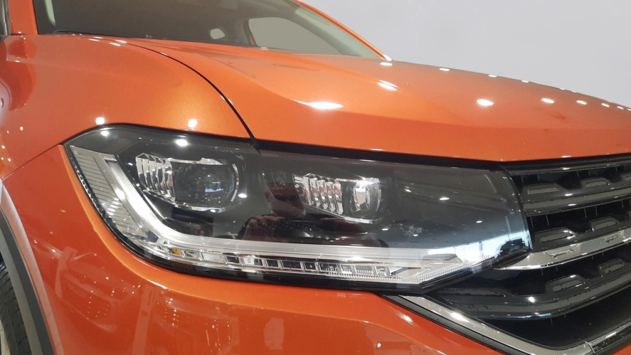 Volkswagen T-Cross 1.0 110pk TSI Life | Navi | LED verlichting | Camera | Trekhaak