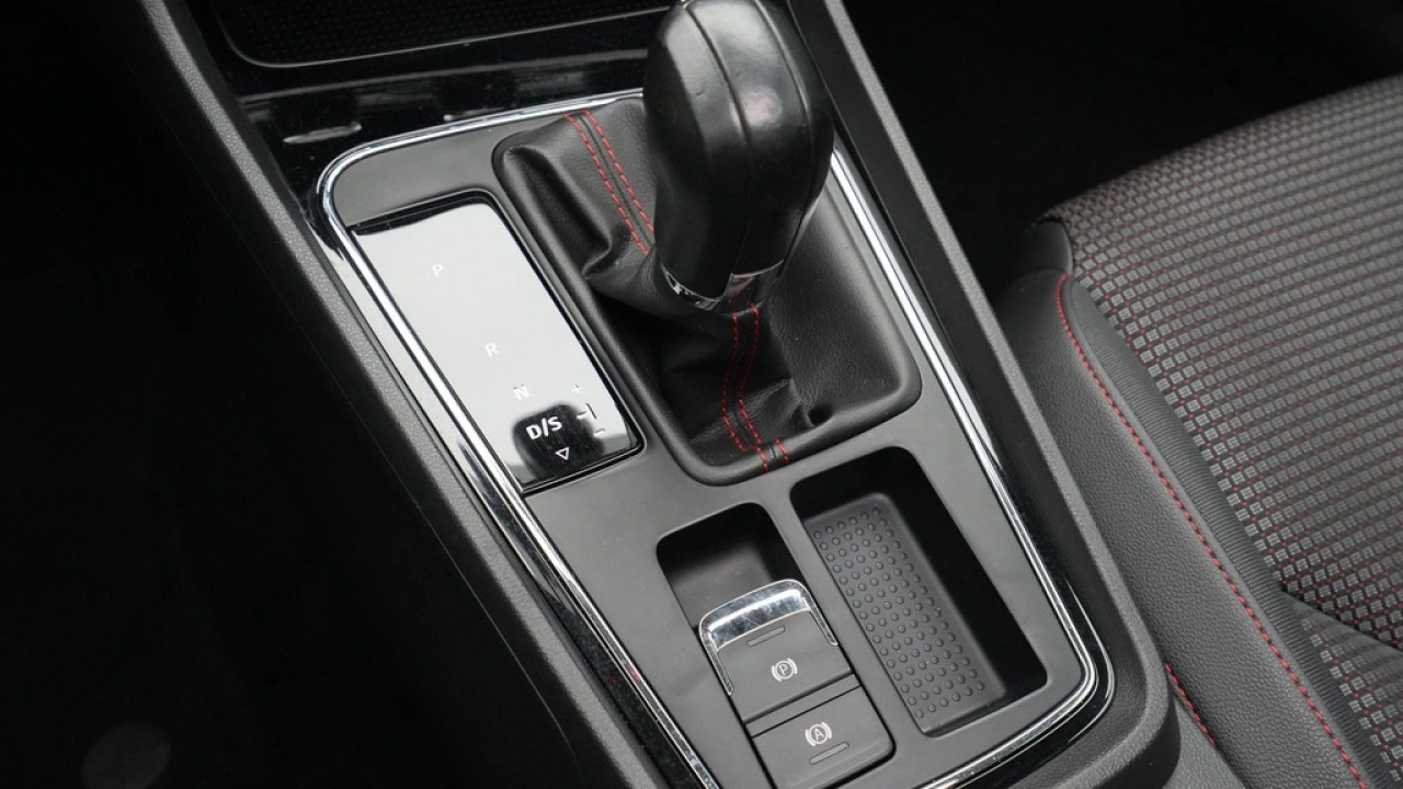 SEAT León ST 1.5 TSI 150pk DSG FR Business Intense