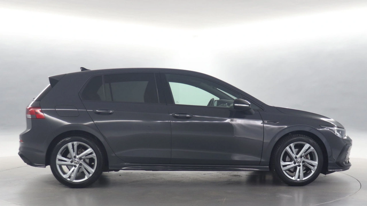 Volkswagen Golf 1.5 eTSI R-Line Black Style