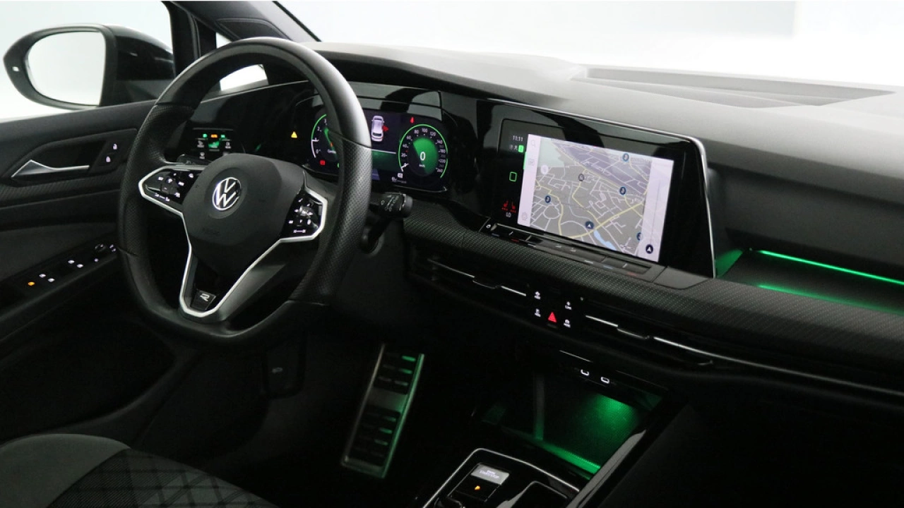 Volkswagen Golf 1.5 eTSI R-Line Black Style