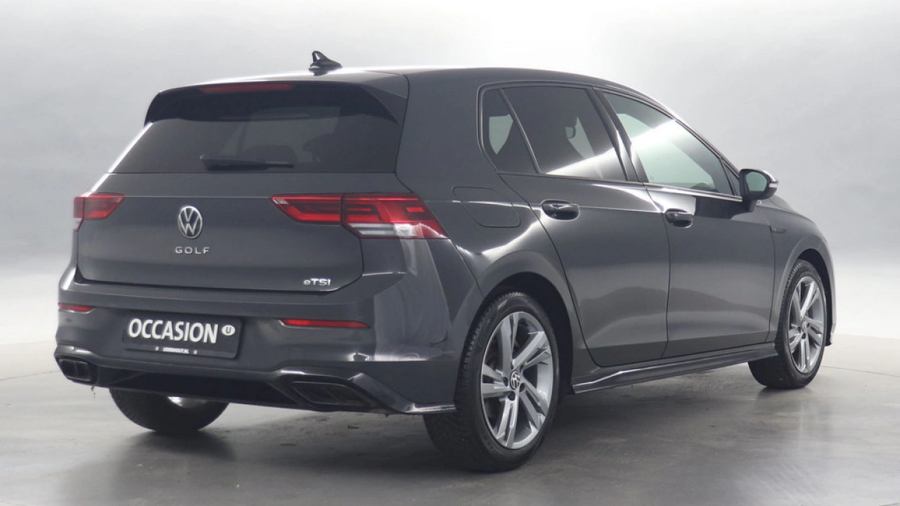 Volkswagen Golf 1.5 eTSI R-Line Black Style