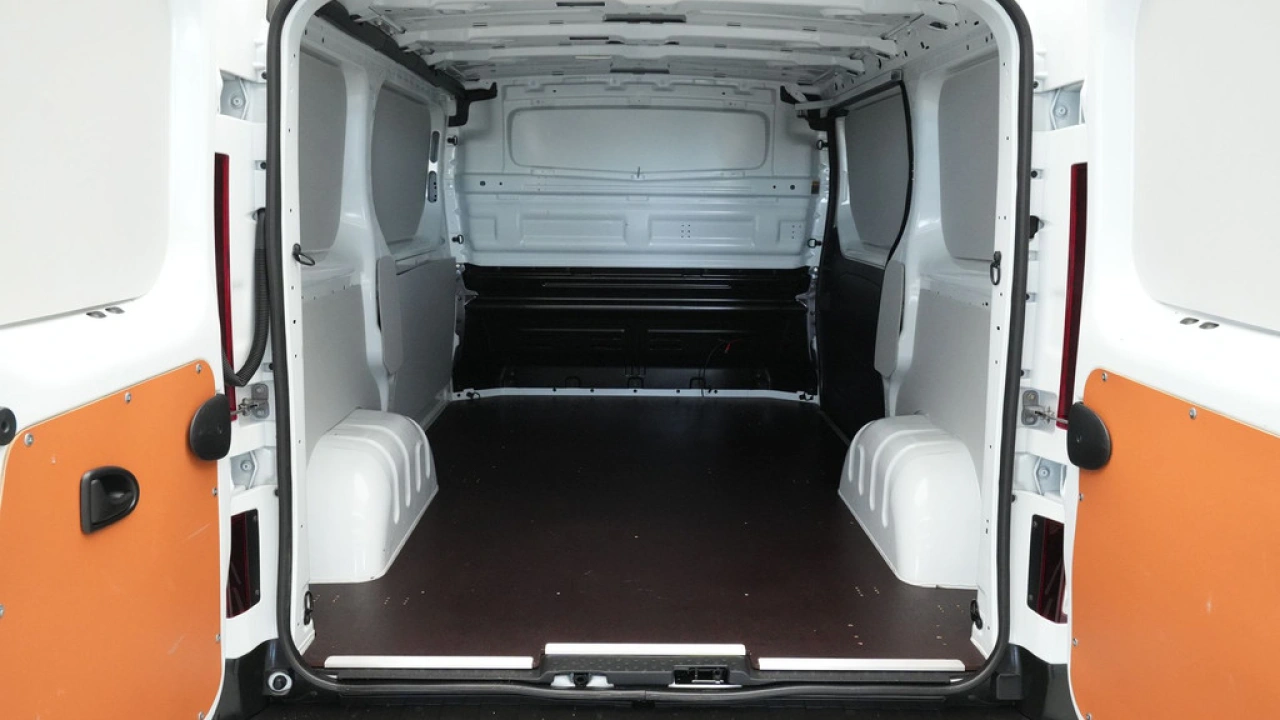 Renault Trafic 2.0 dCi 120 T27 L1H1 Work Edition