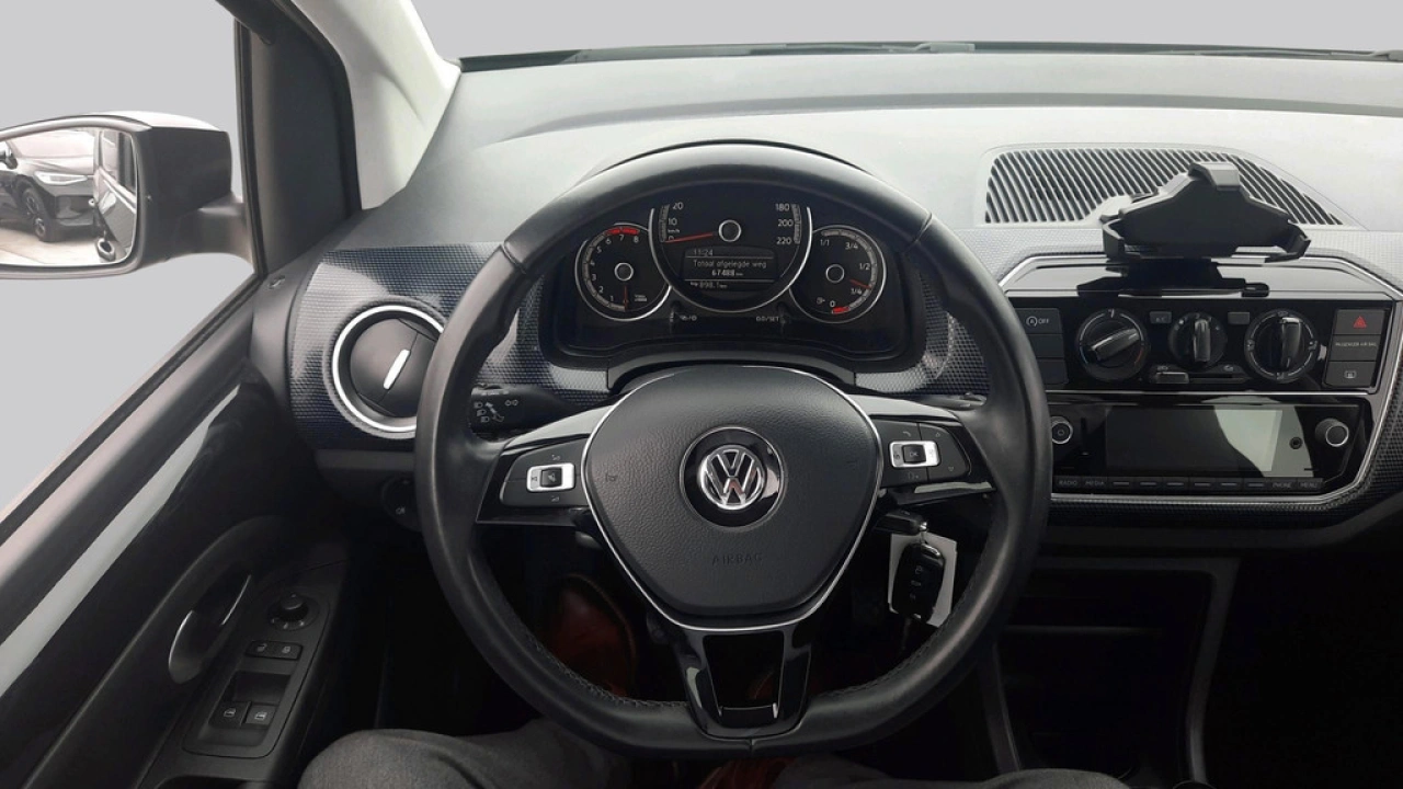 Volkswagen up! 1.0 BMT move up! | PDC | Camera | Cruise Control