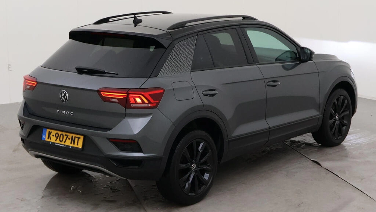 Volkswagen T-Roc 1.5 TSI Sport Automaat | Black Style | Nieuw binnen |