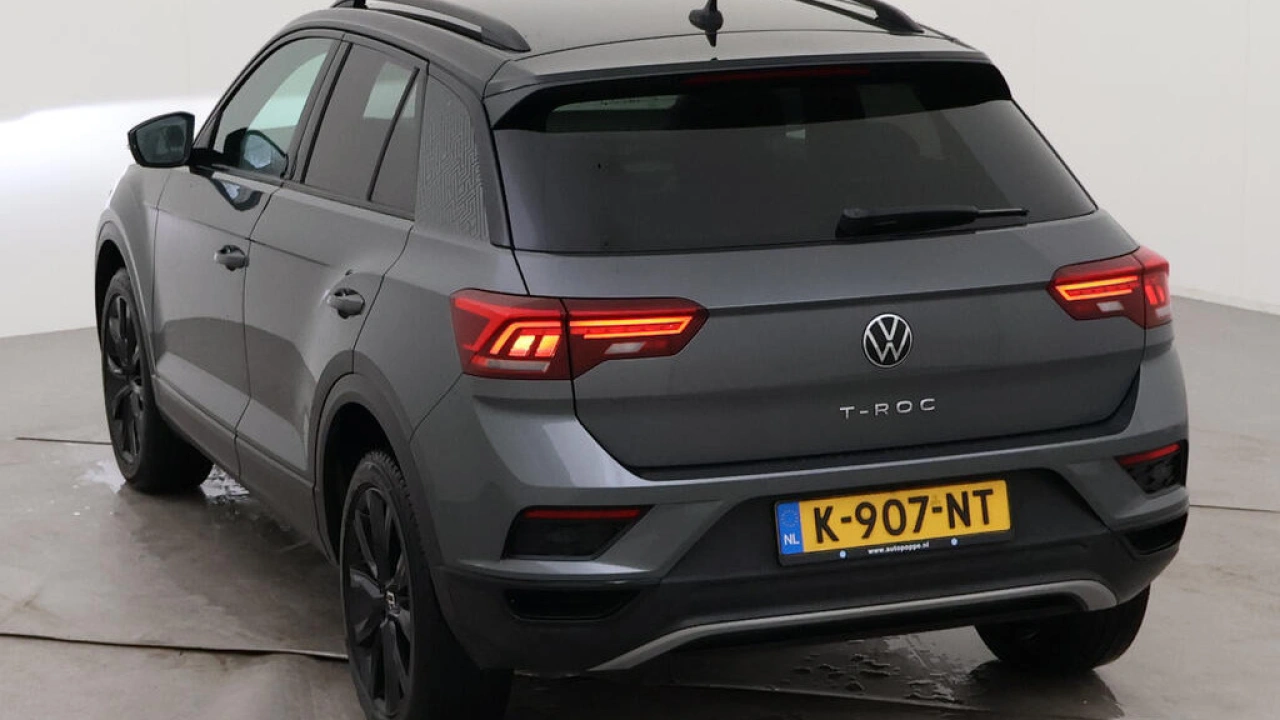 Volkswagen T-Roc 1.5 TSI Sport Automaat | Black Style | Nieuw binnen |