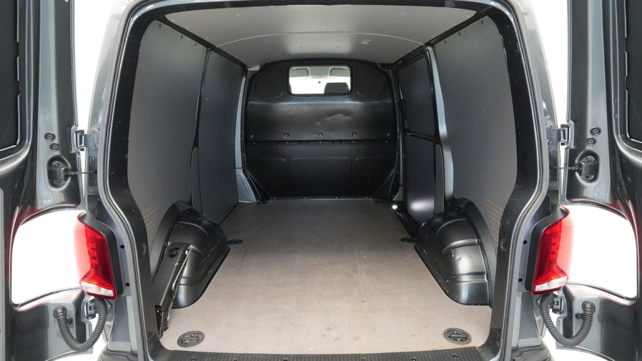 VW Bedrijfswagens Transporter 2.0 TDI 110pk L1H1