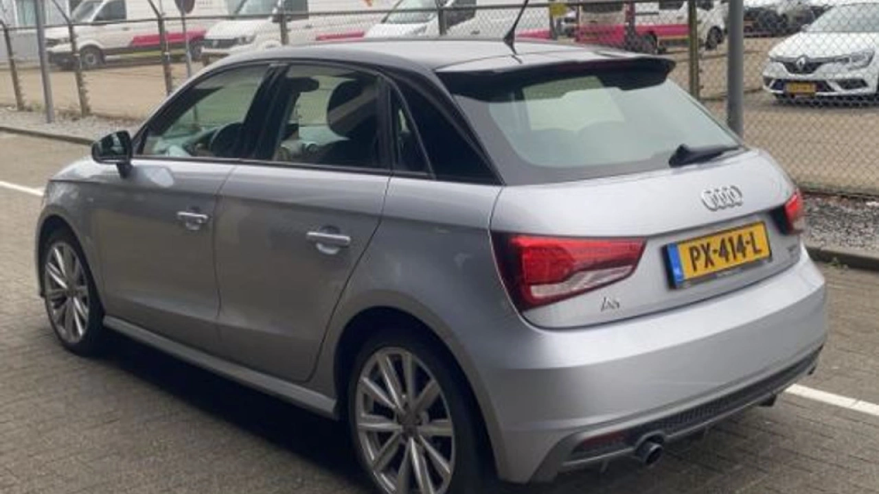 Audi A1 Sportback 1.0 TFSI 96pk Adrenalin / Climate / Navi / Automatische Verlichting