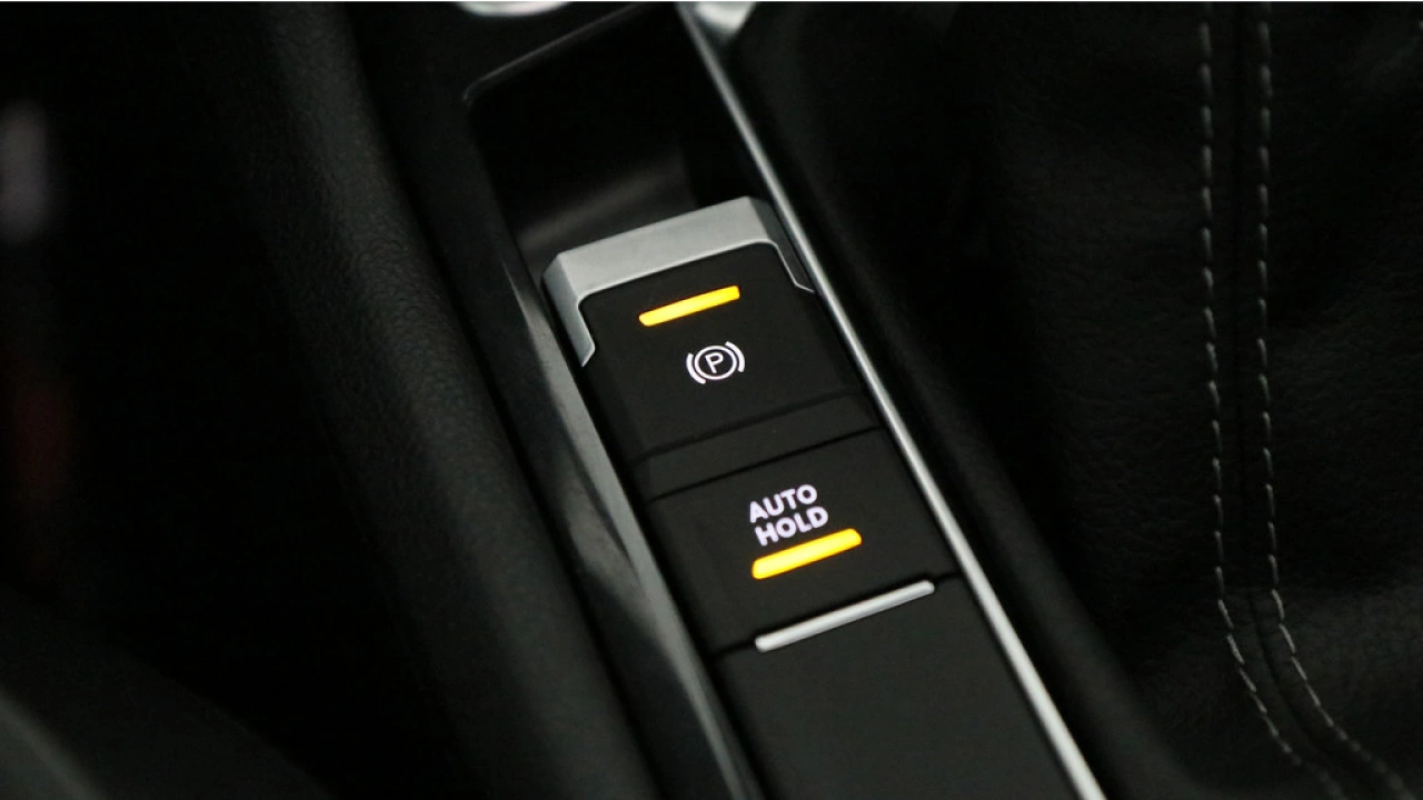Volkswagen Tiguan 1.4 TSI eHybrid 245pk PHEV R-Line Business+ | trekhaak | panoramadak