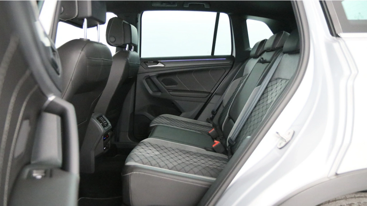 Volkswagen Tiguan 1.4 TSI eHybrid 245pk PHEV R-Line Business+ | trekhaak | panoramadak