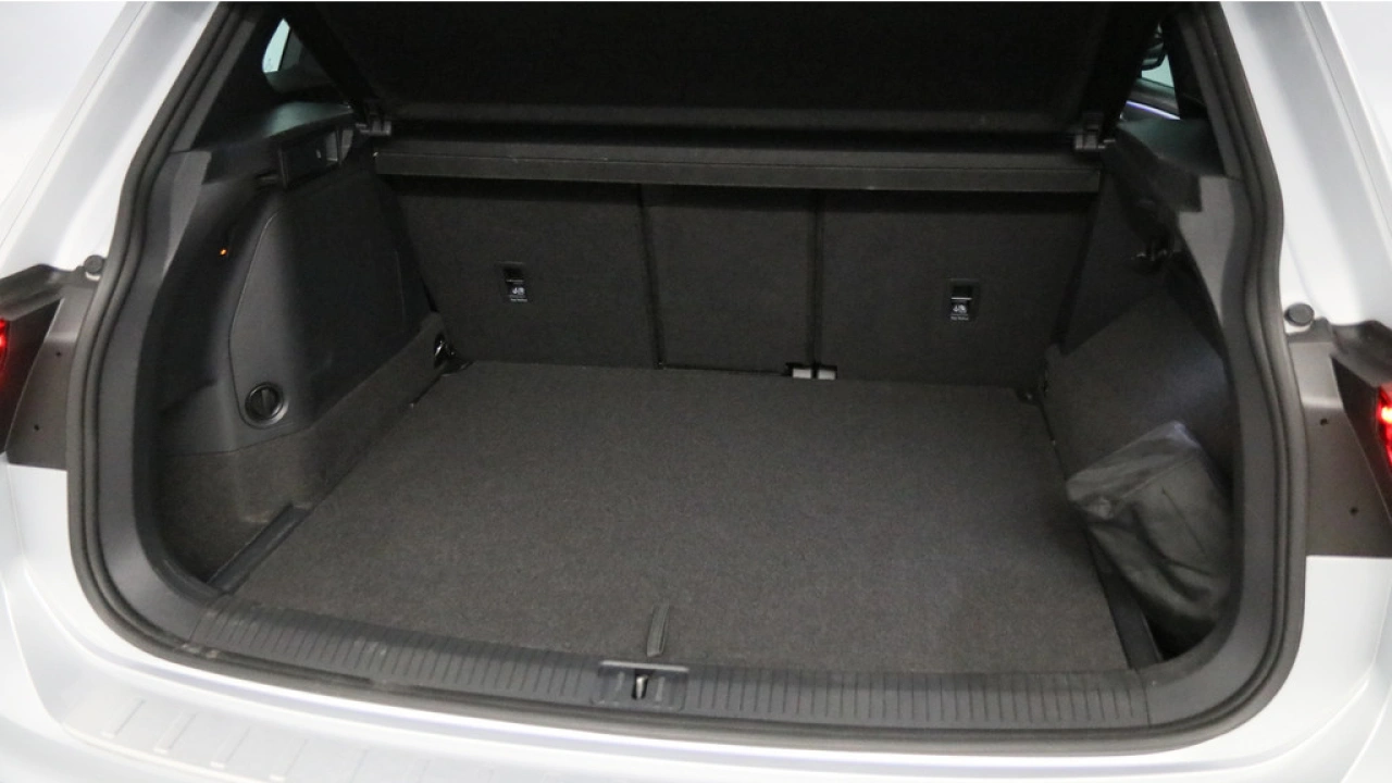 Volkswagen Tiguan 1.4 TSI eHybrid 245pk PHEV R-Line Business+ | trekhaak | panoramadak