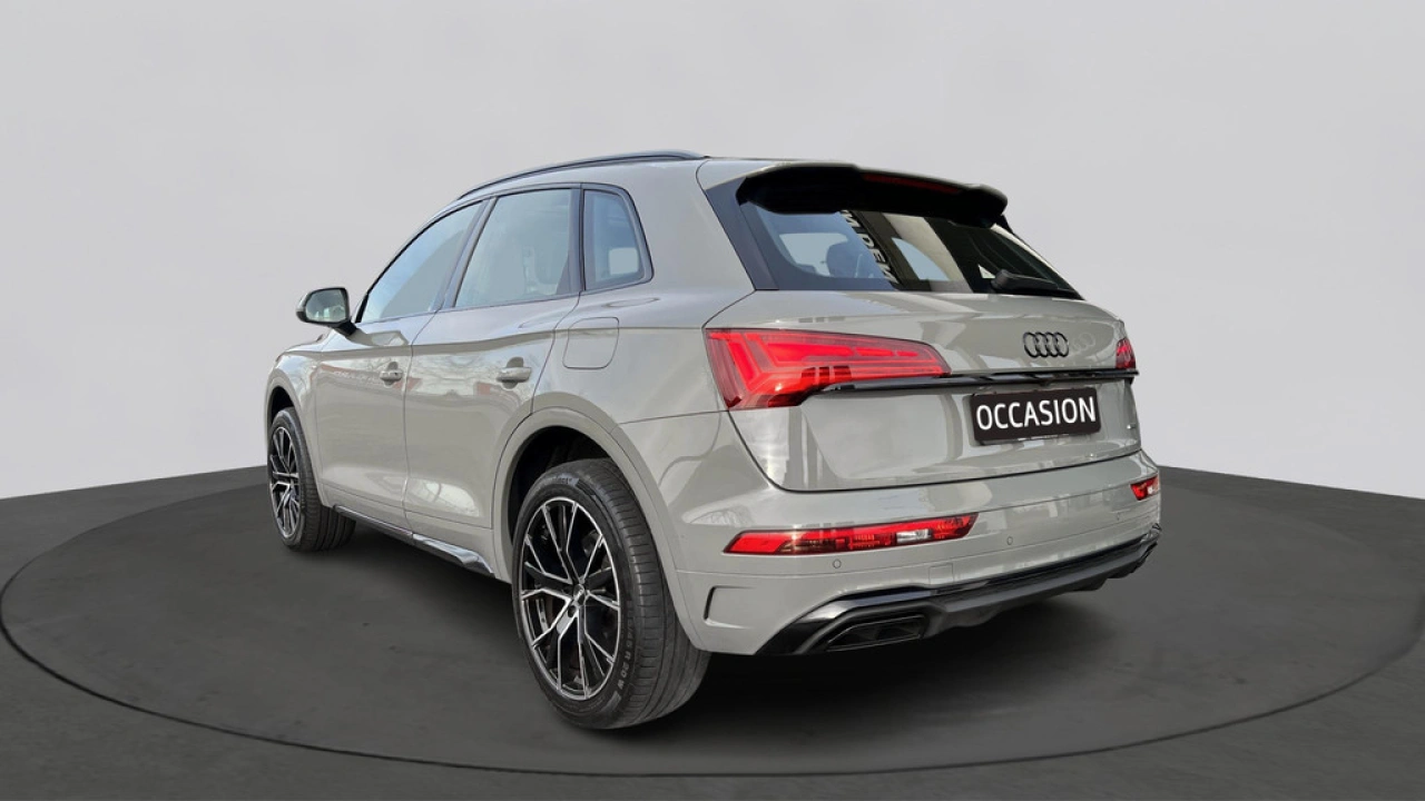 Audi Q5 50 TFSIe 299pk PHEV S Edition / Panoramadak / Black Pakket / Matrix LED