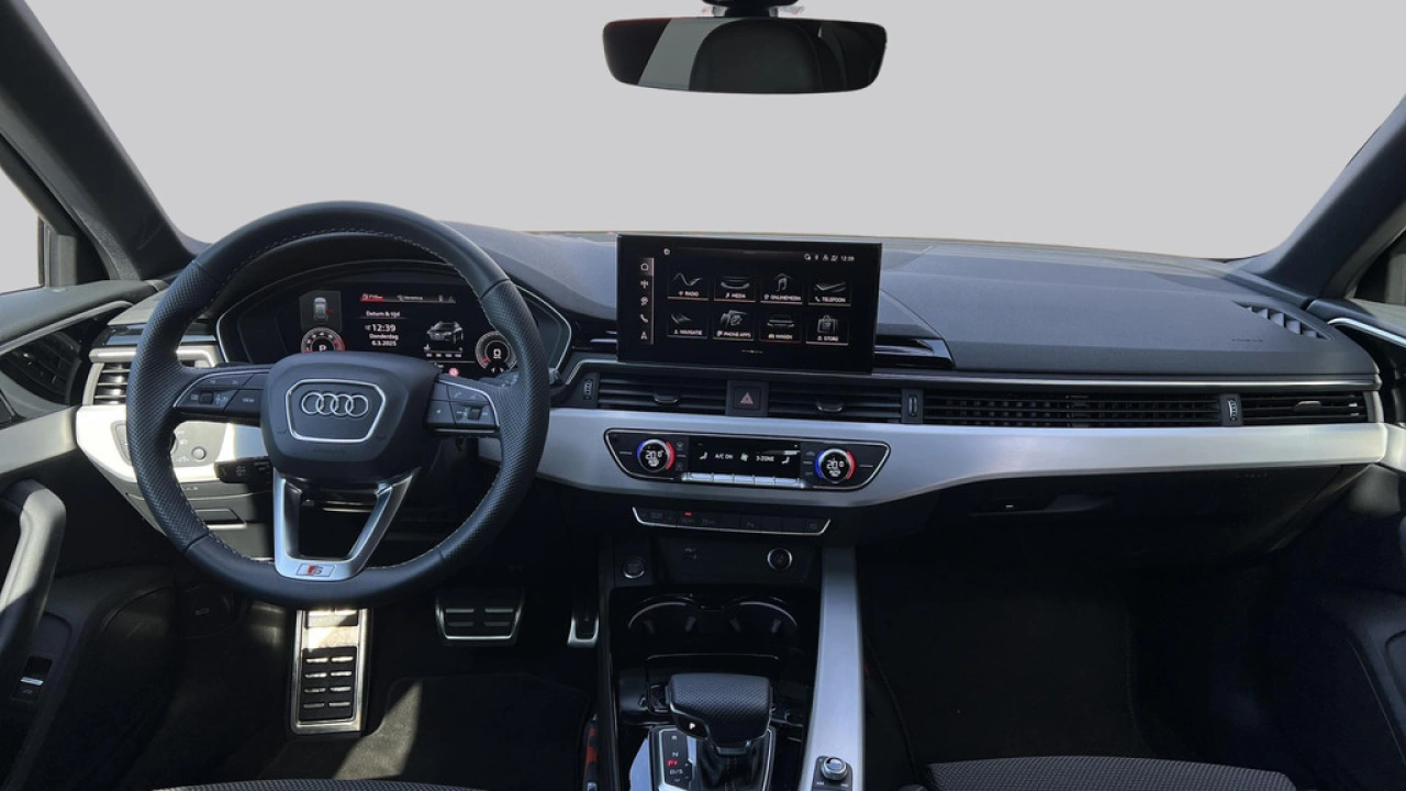 Audi A4 Avant 35 TFSI 150Pk S Edition Competition / Tour / Trekhaak / Black pakket