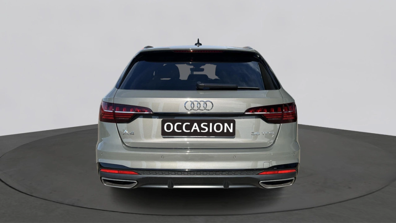 Audi A4 Avant 35 TFSI 150Pk S Edition Competition / Tour / Trekhaak / Black pakket