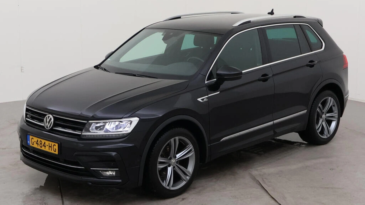 Volkswagen Tiguan 1.5 TSI ACT Highline Business R | Nieuw binnen |