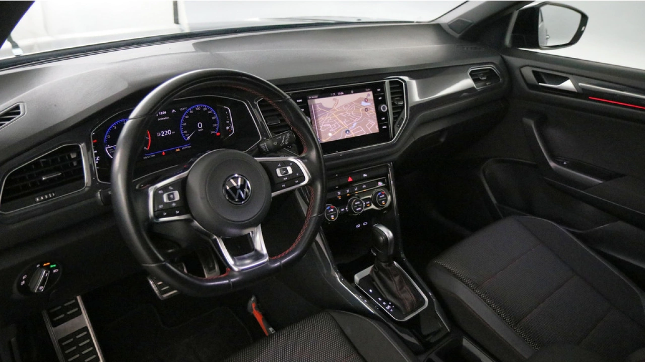 Volkswagen T-Roc 1.5 TSI 150pk Sport Business R DSG