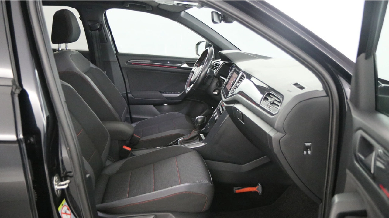 Volkswagen T-Roc 1.5 TSI 150pk Sport Business R DSG