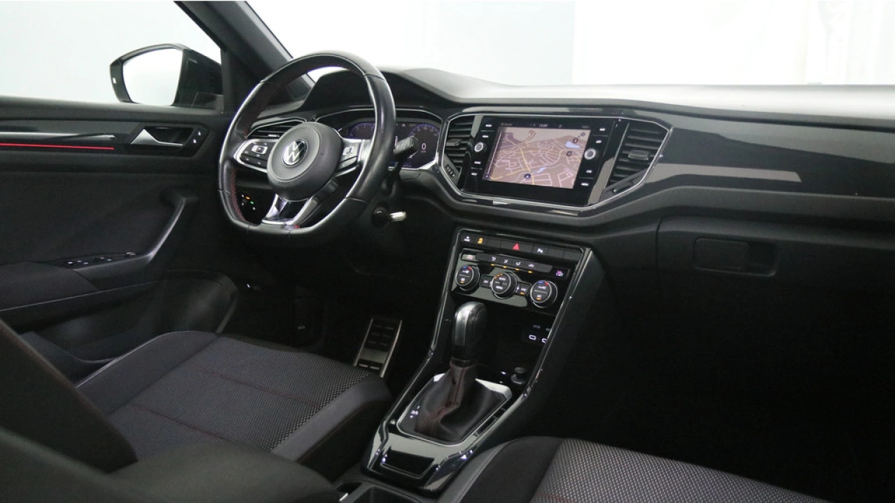 Volkswagen T-Roc 1.5 TSI 150pk Sport Business R DSG