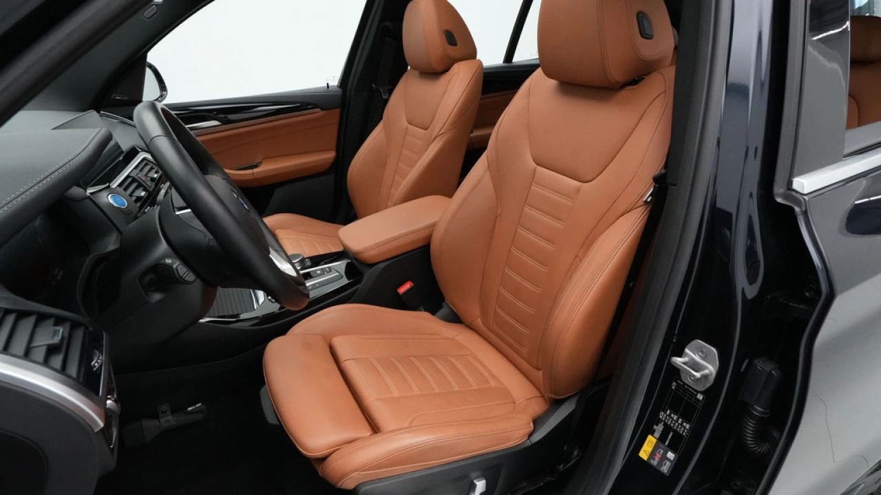 BMW iX3 High Executive 80 kWh 285pk