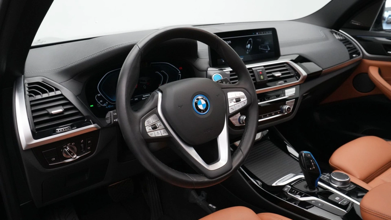 BMW iX3 High Executive 80 kWh 285pk