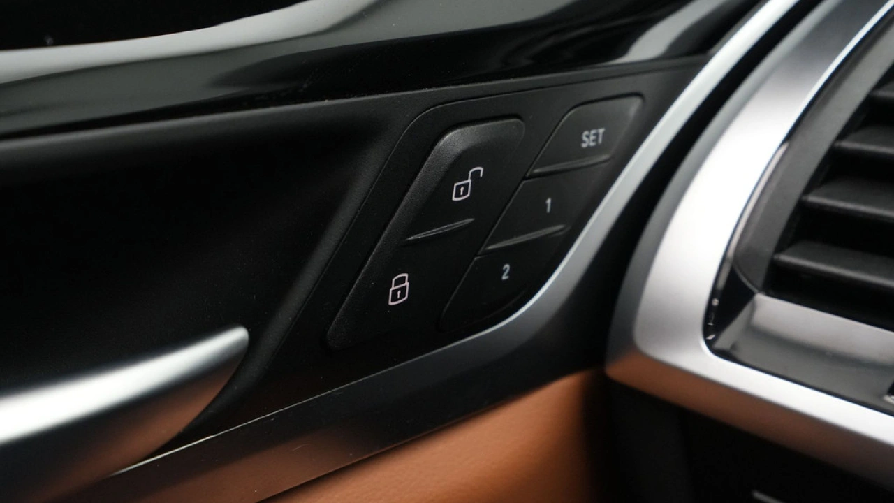 BMW iX3 High Executive 80 kWh 285pk