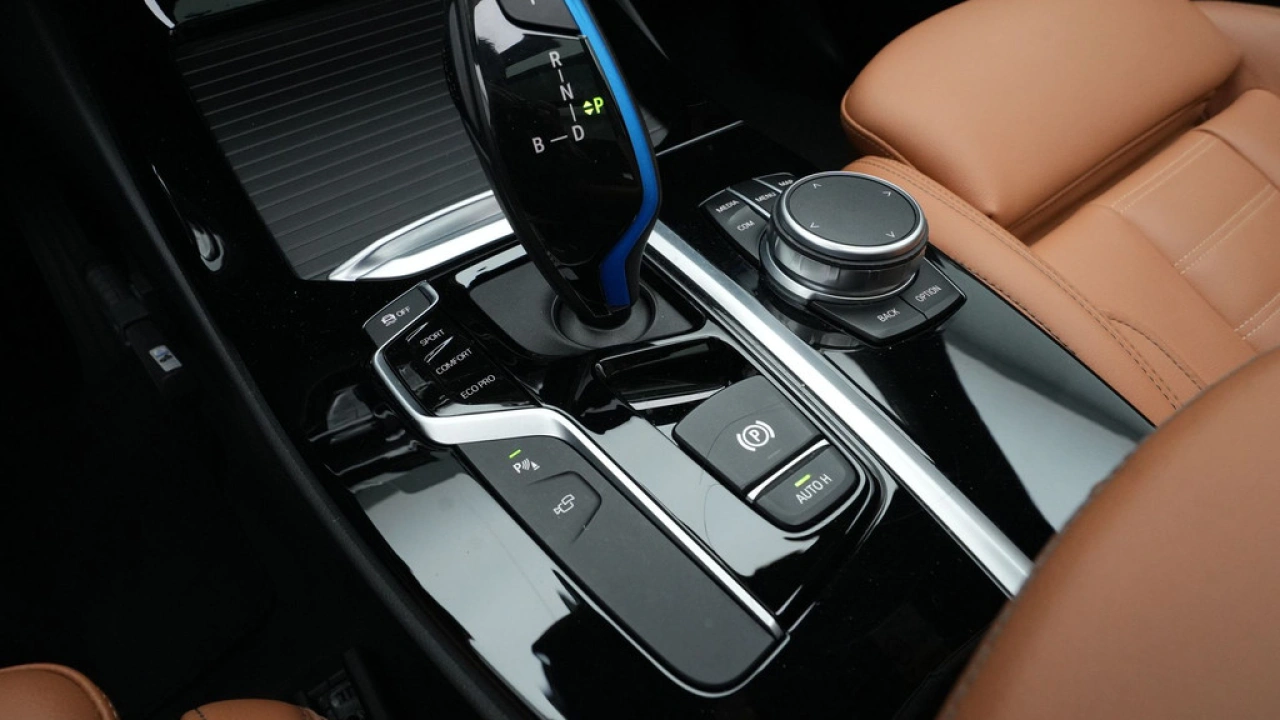 BMW iX3 High Executive 80 kWh 285pk
