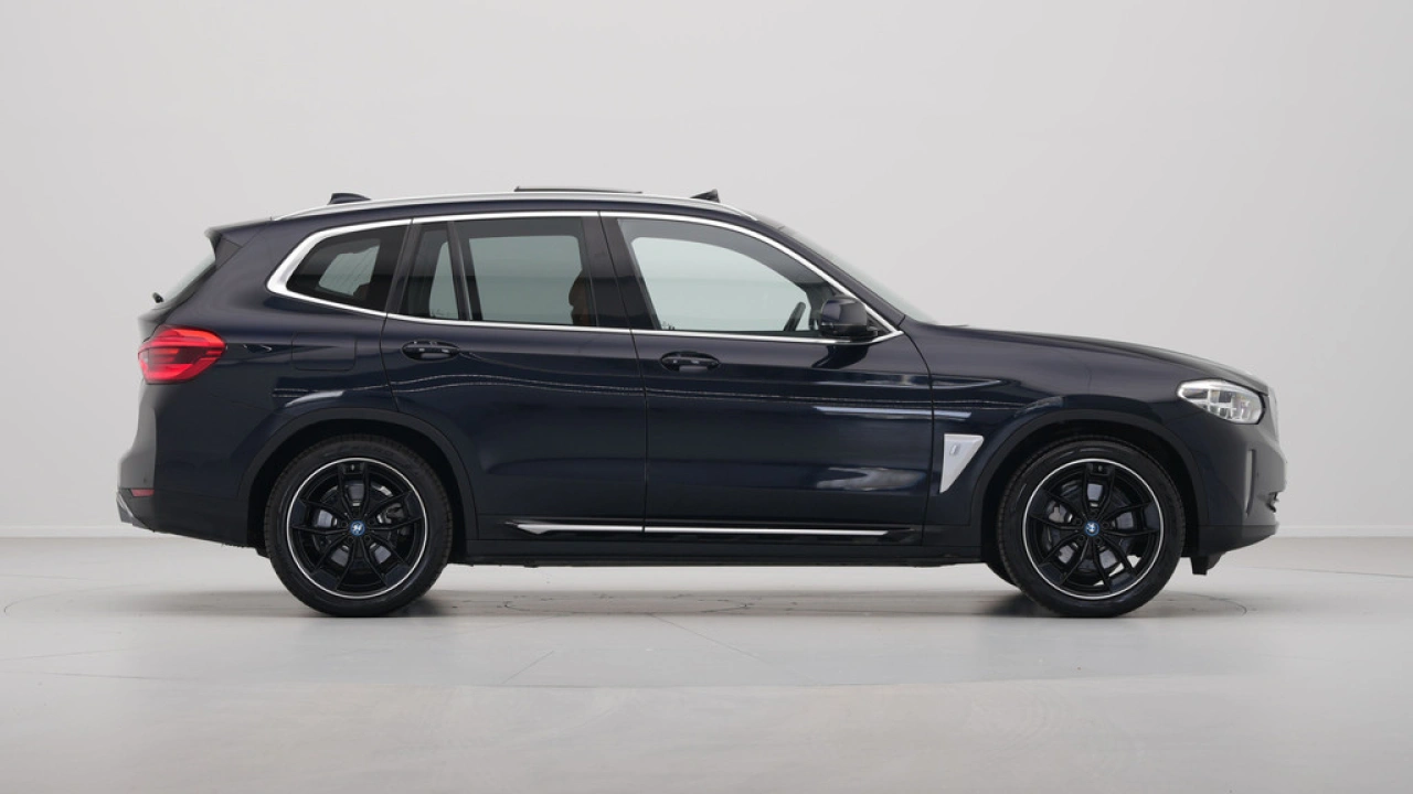 BMW iX3 High Executive 80 kWh 285pk