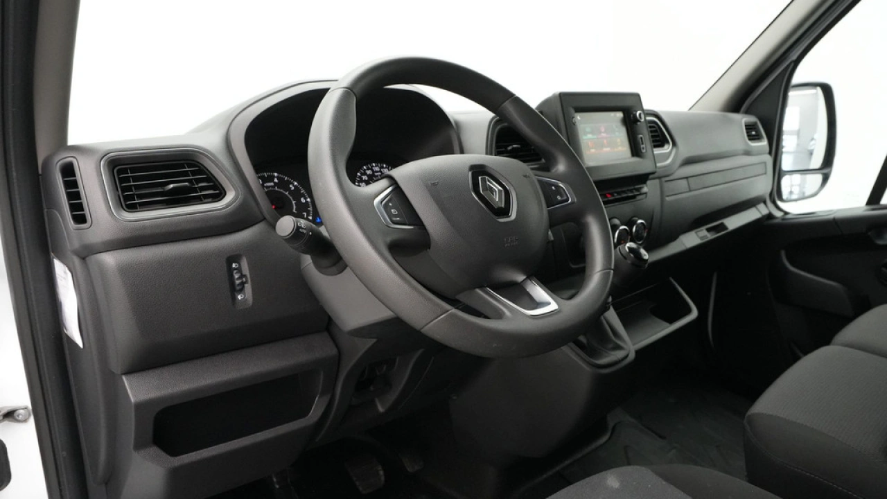 Renault Master T35 2.3 dCi 135 L2H2 Work Edition