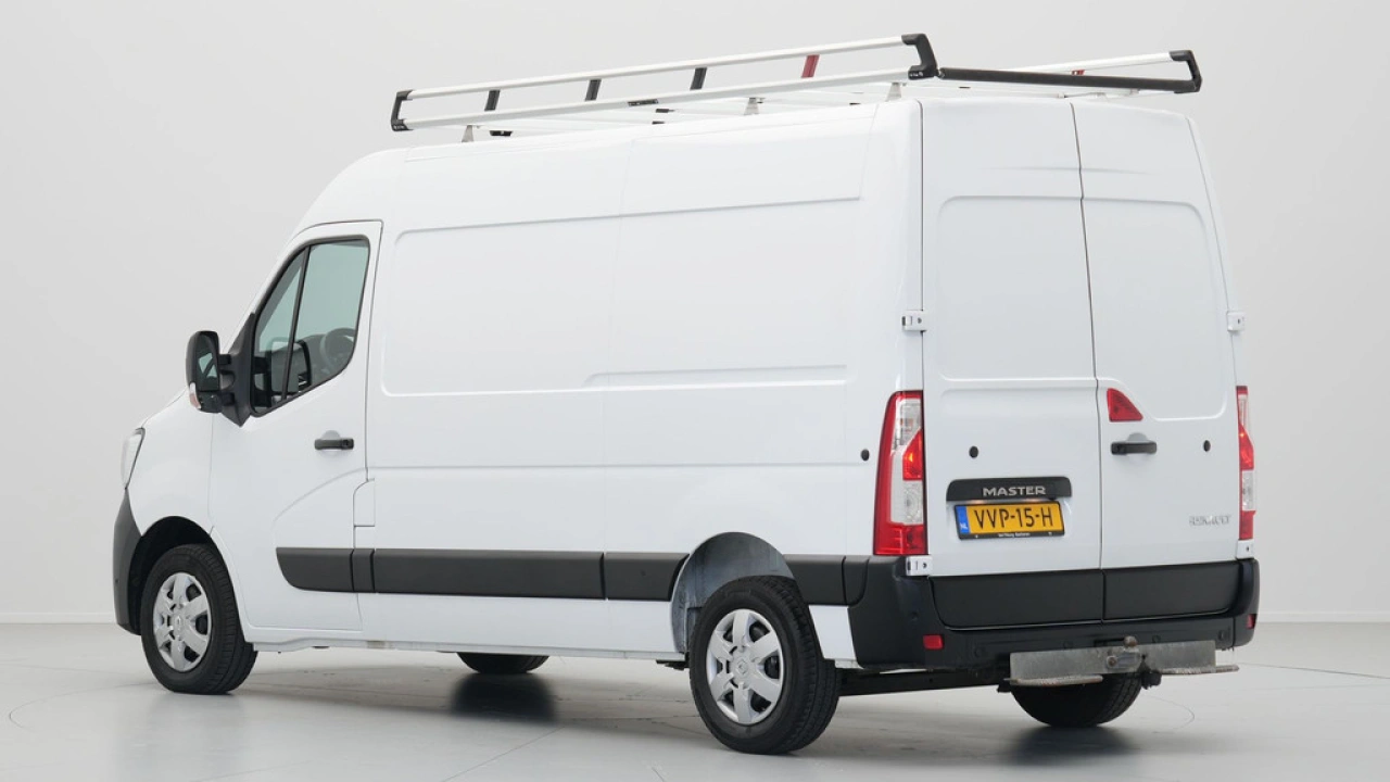 Renault Master T35 2.3 dCi 135 L2H2 Work Edition