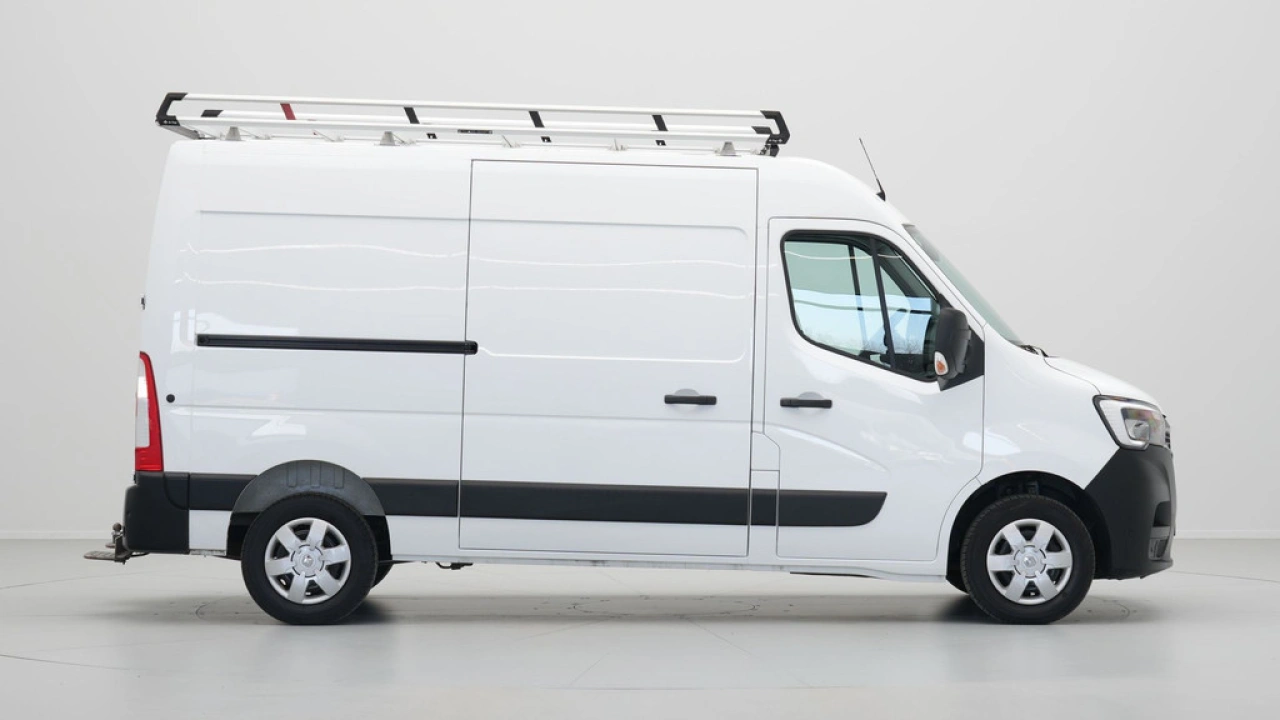 Renault Master T35 2.3 dCi 135 L2H2 Work Edition