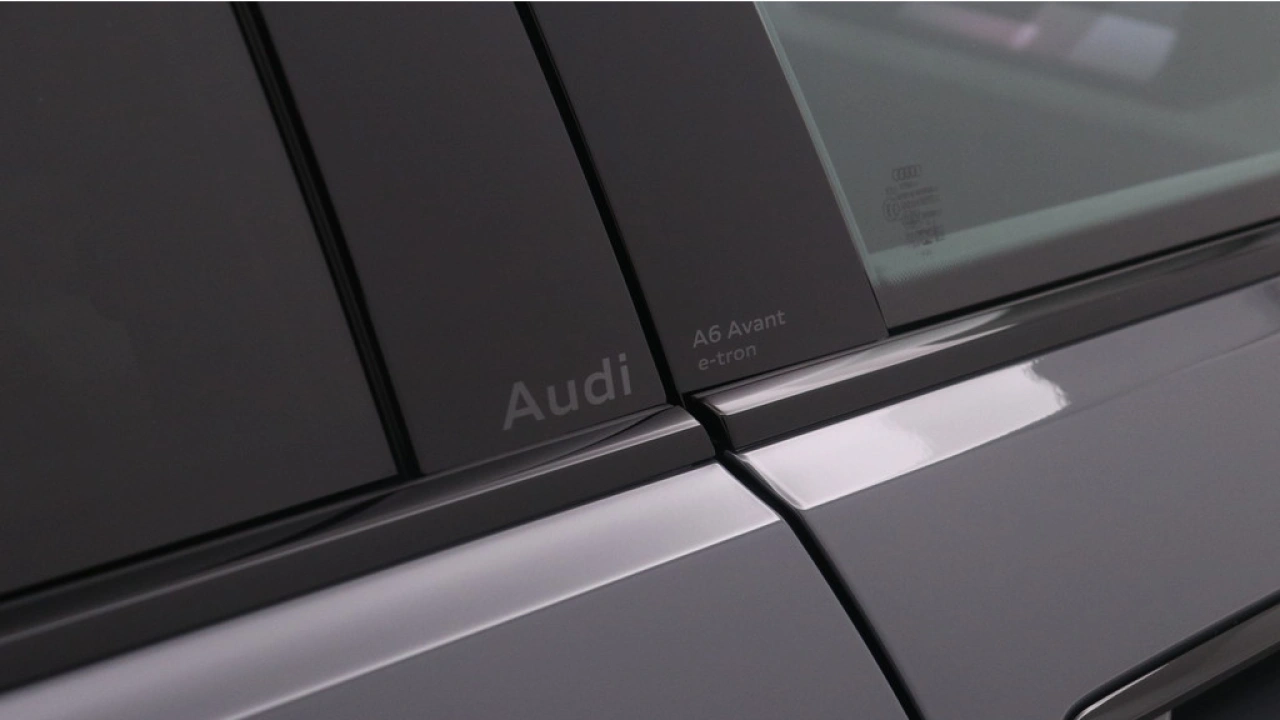 Audi A6 Avant e-tron S edition performance 100 kWh | Tech Plus | Panoramadak | B&O | HuD |