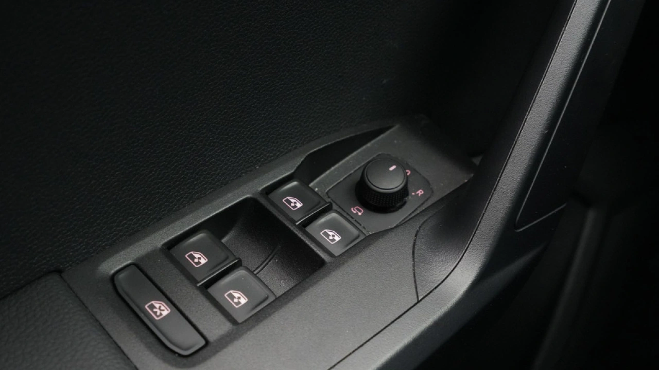 SEAT Arona 1.0 EcoTSI Style Business Connect