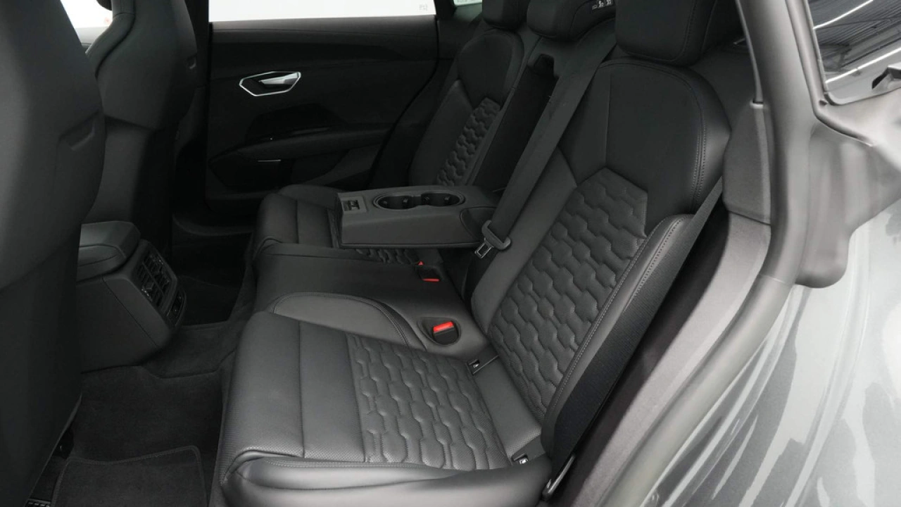 Audi e-tron GT GT 93 kWh