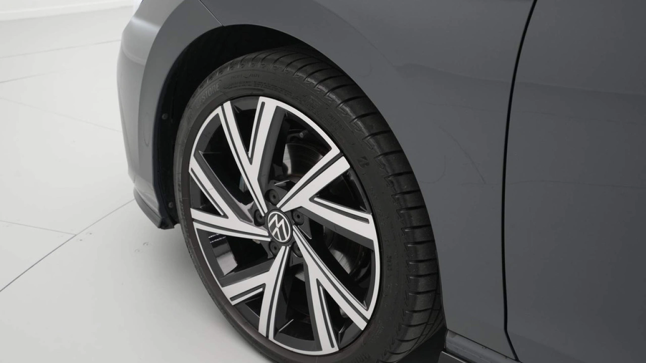 Volkswagen GOLF Variant 1.5 eTSI 130pk DSG R-Line