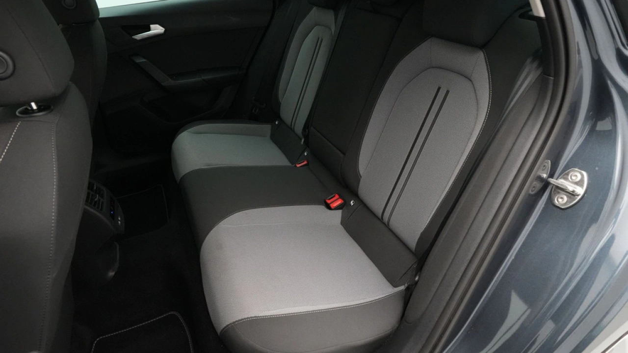 SEAT Leon Sportstourer 1.5 eTSI Style Business Intense