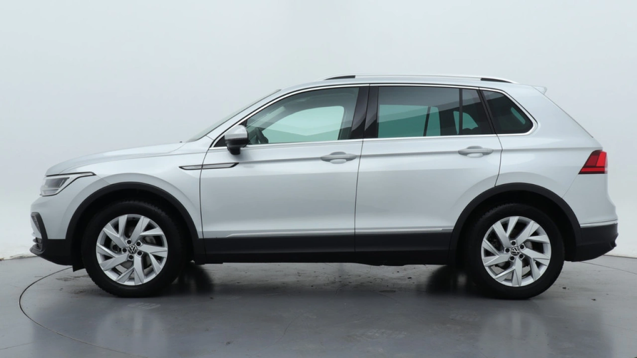 Volkswagen Tiguan 1.5 TSI 150pk Automaat DSG Life Business | Panoramadak | Trekhaak